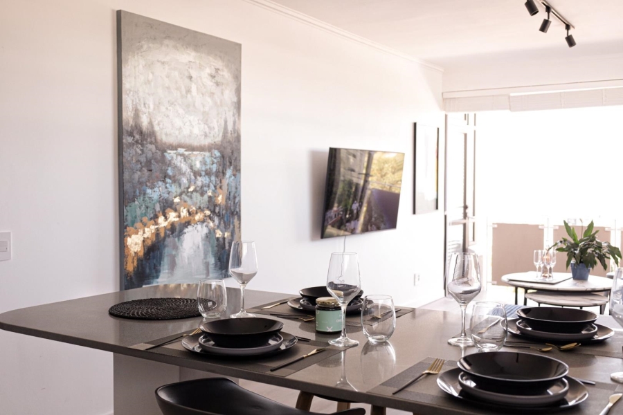 To Let 2 Bedroom Property for Rent in Green Point Western Cape